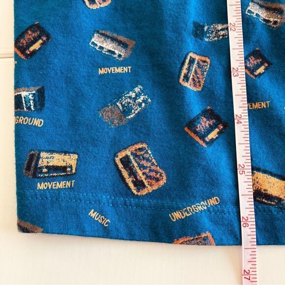 Retro Audio Graphic T-Shirt - Picture 7 of 7